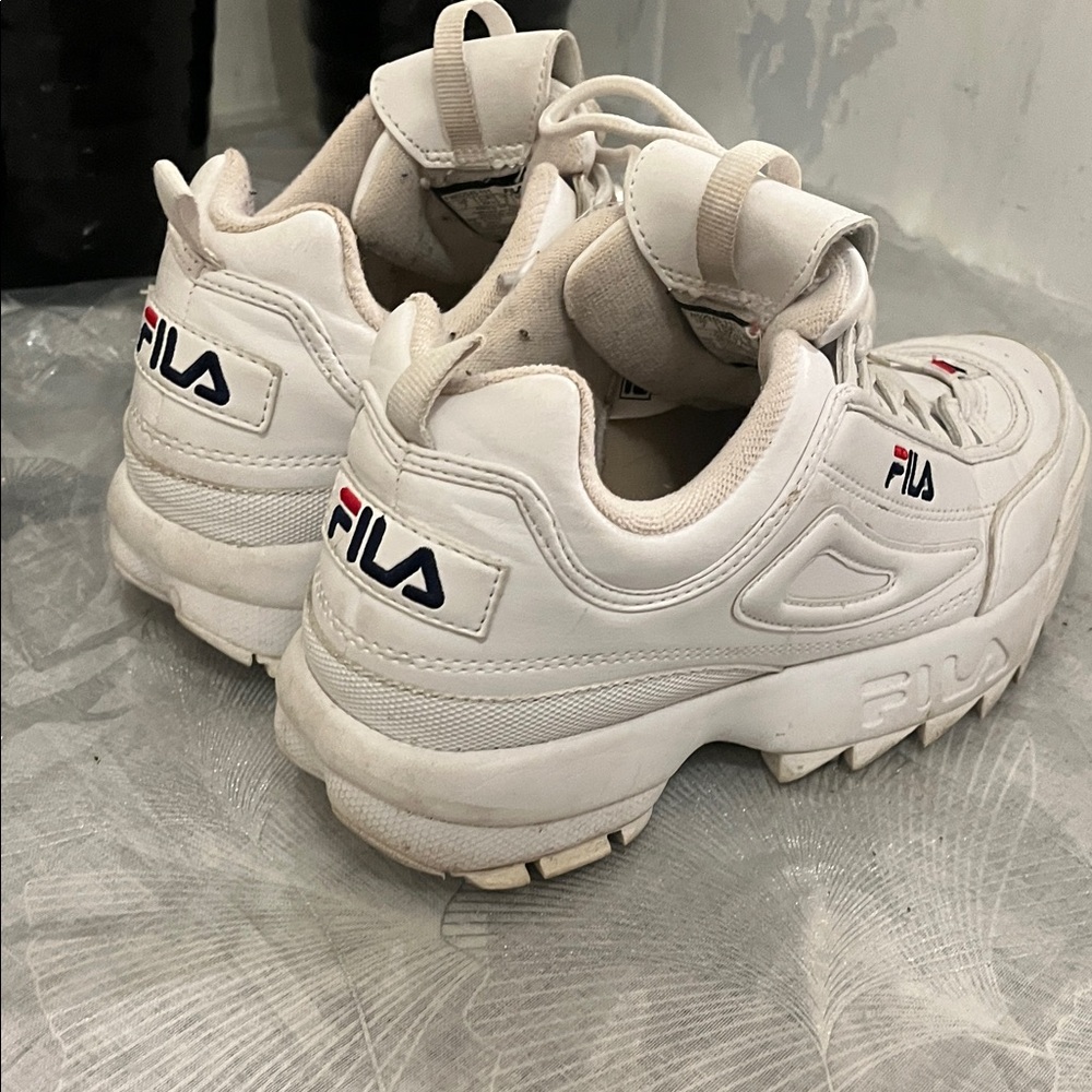 Fila Women’s Classic White Sneakers